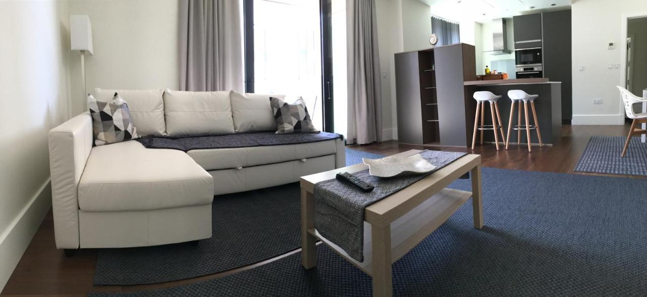 Luxurious Central Apartment With Pool Gibraltar Bagian luar foto